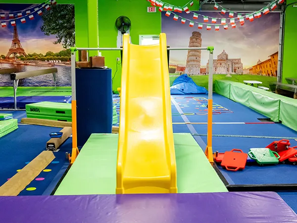 बच्चाहरु को खेल मैदान उपकरण को प्रकार