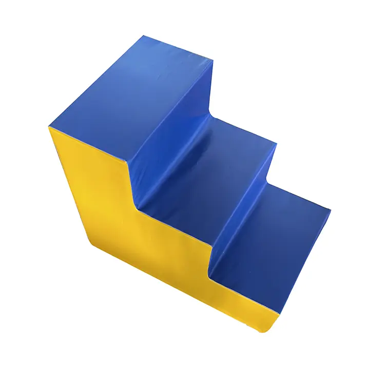 तीन-चरण सीढी